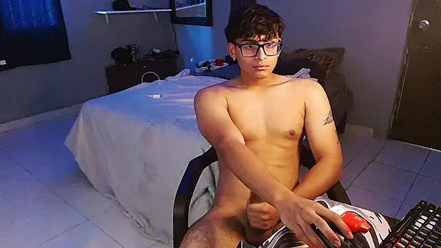 Mr_yisuzz live