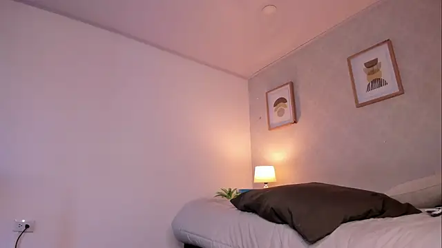 Caroline_dh live