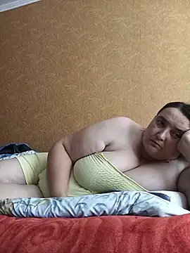 LiluHot live