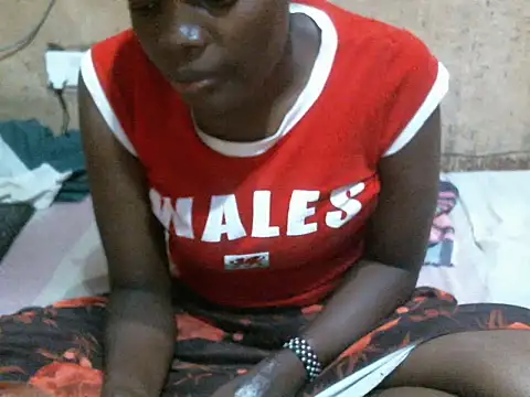 cute_naimah live