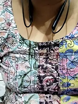 Monika121213 live