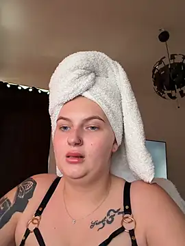 Lunna_Azure live
