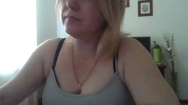 ElenaLove888 live