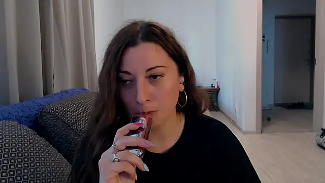 Helen_Adams_ live