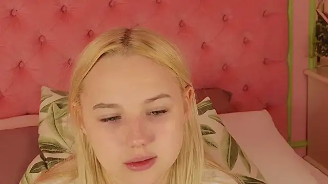 Sky_Cutie live