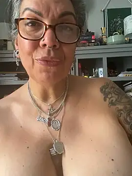 dieseldame1313 live