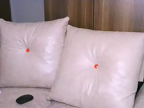 Bustycece live