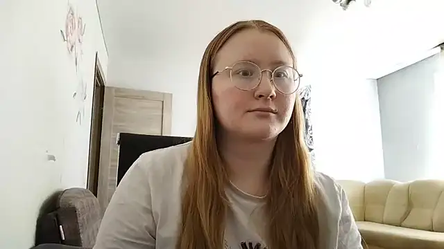 AnikaLipps live