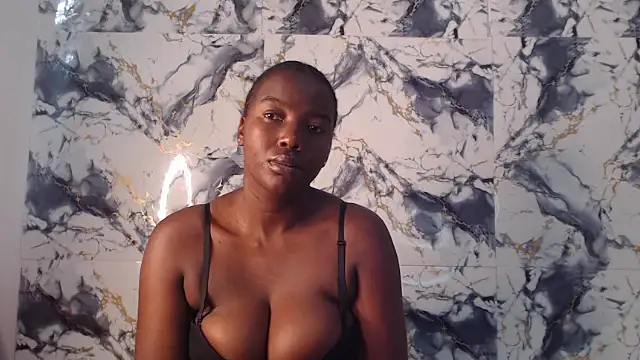 CurvyJ255 live