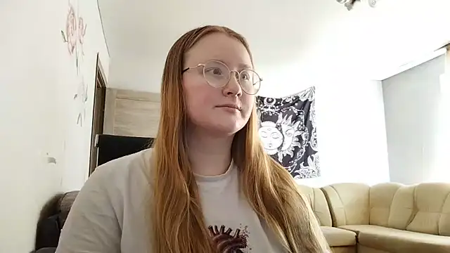 AnikaLipps live