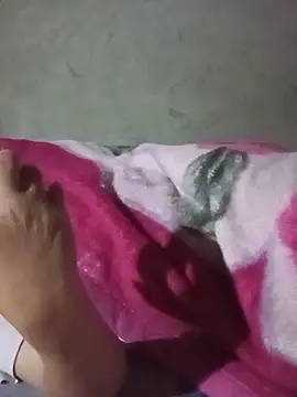 tuyet-nhi live