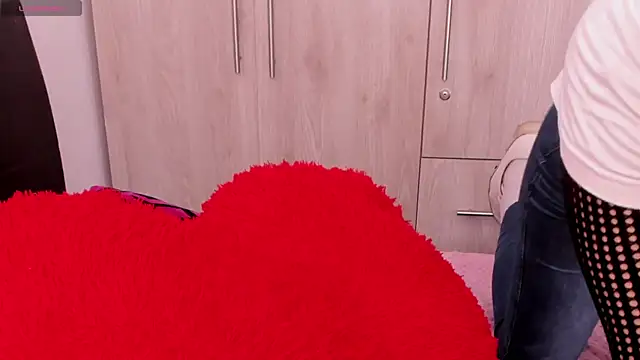 sarasweet_4 live