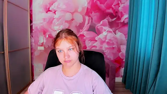 AngelinaLow live