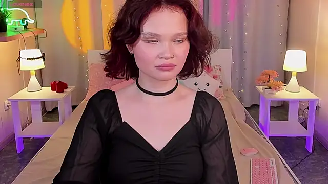 EmilyChaves live