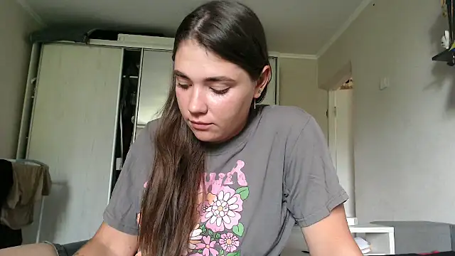 delightful_sofi live