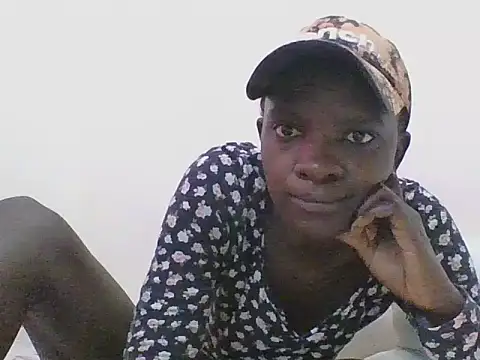 ebonypetite2 live