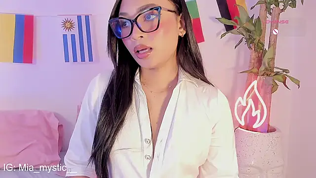 Mia_mystic_ live