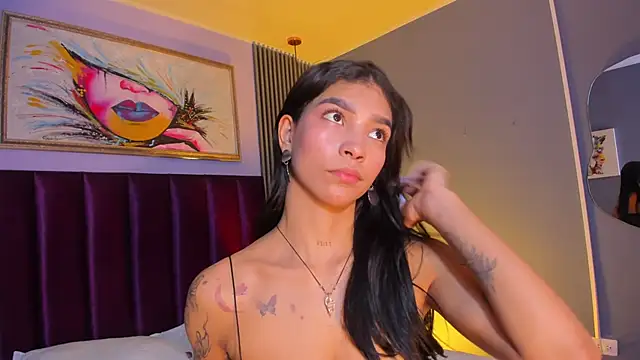 LauraAristizabal live