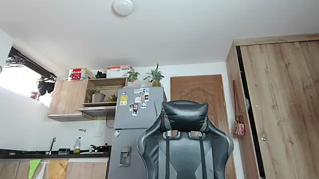 Cutie_Shy_ live