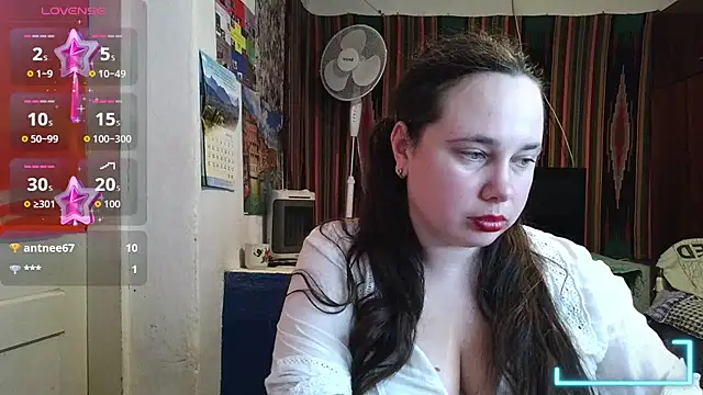 Cora_Maro live