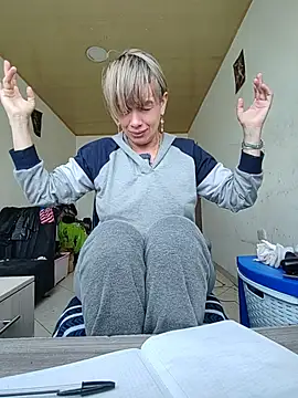 MARILYNKOVANOVA live