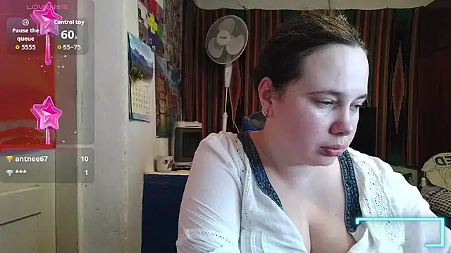 Cora_Maro live