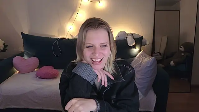 Viki_Charm live