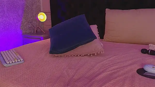 Julieta_Cortes__ live