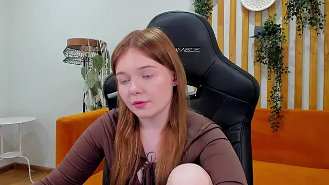 ElinaVale live