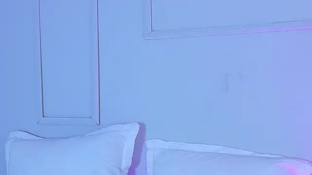 VioletBloomm live
