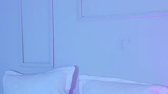 VioletBloomm live