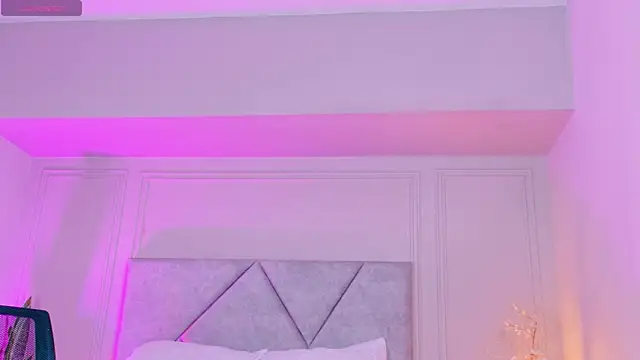 EmmaWilliammss live
