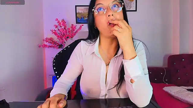 Zuzana21 live