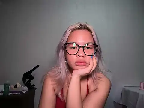 Tina_Slick live