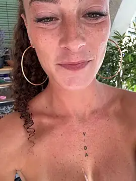 Martyca_Beee live