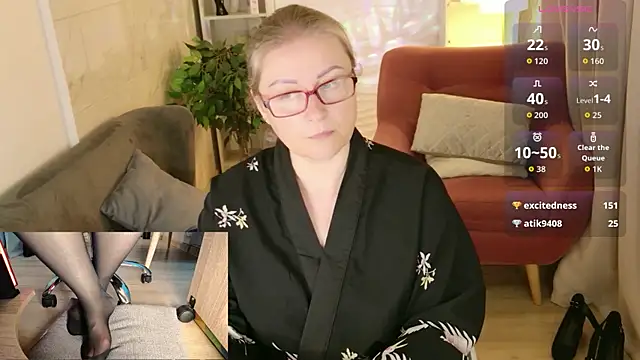 Alexandra_Kind live