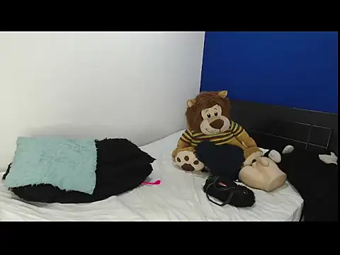 EmmilyConnor live