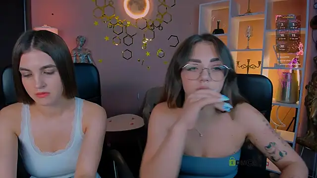 kiki_swan live
