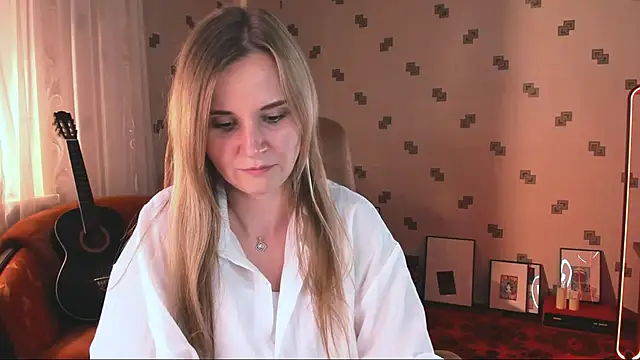 MiaSparkes live
