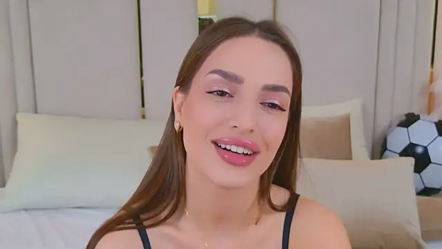 BellaHalles live