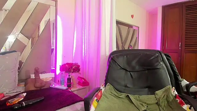 anisha_zambrano live