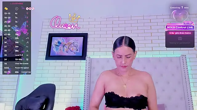 Coco_Balenciaga_ live
