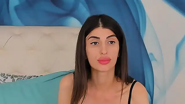 SkinnyDolly live