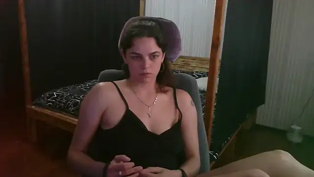 EthelsLover live