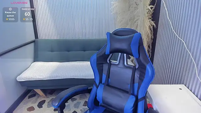 SophieWatson_ live