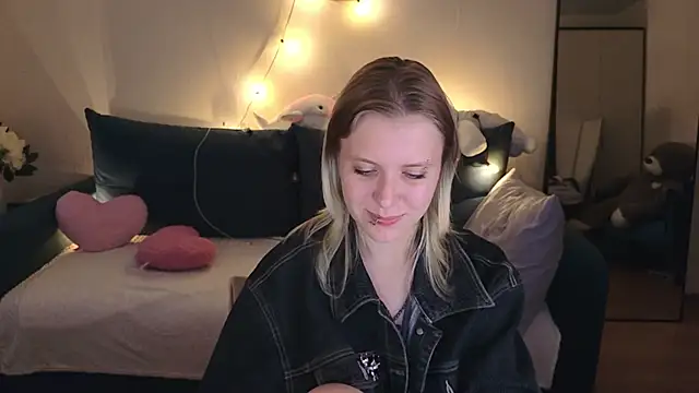 Viki_Charm live