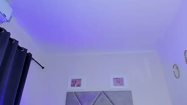 NicoleeJoness live