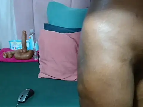 Tianaah live