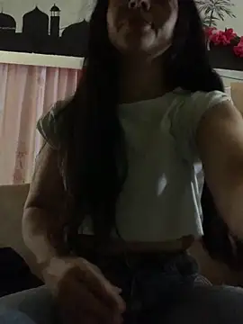 Estefani_32 live