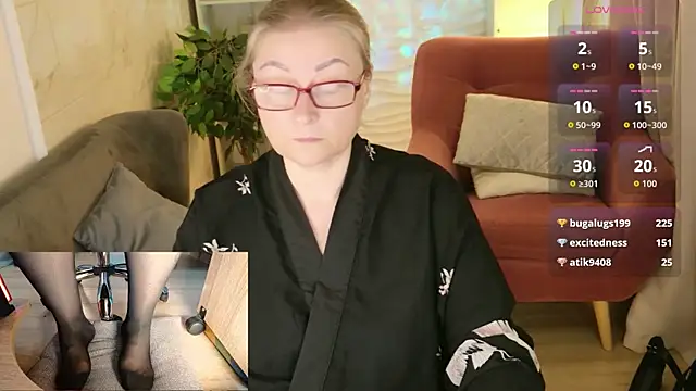 Alexandra_Kind live